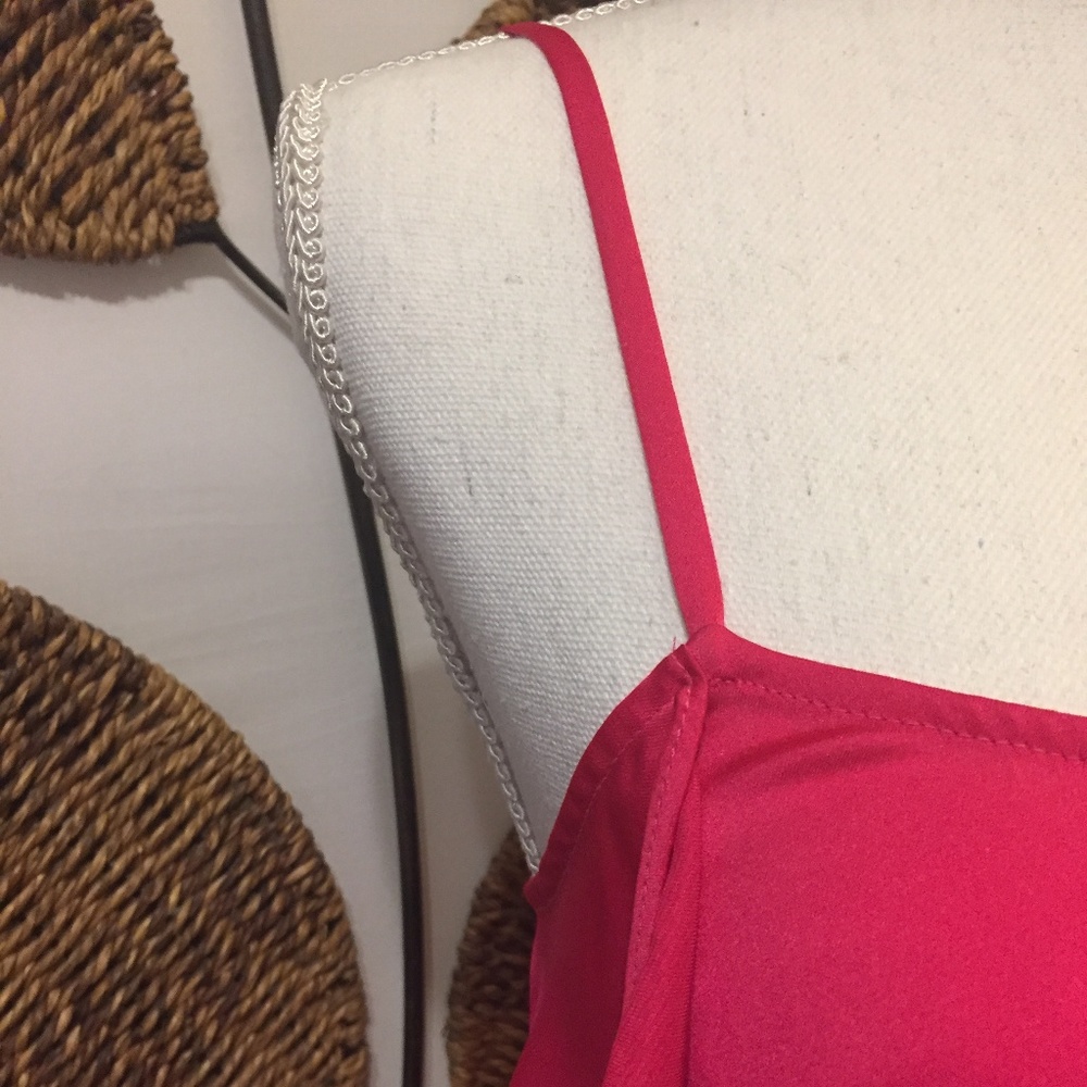NWT Express Draped Top 2 looks in 1 - So Cute - Picture 4 of 8